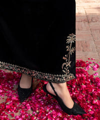 Makhmal By Mazil Stitched Kaftan Formals Suit-Geet