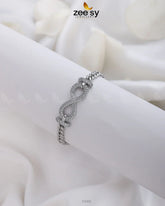 Infinity Bracelet Silver - Zeesy Jewellery