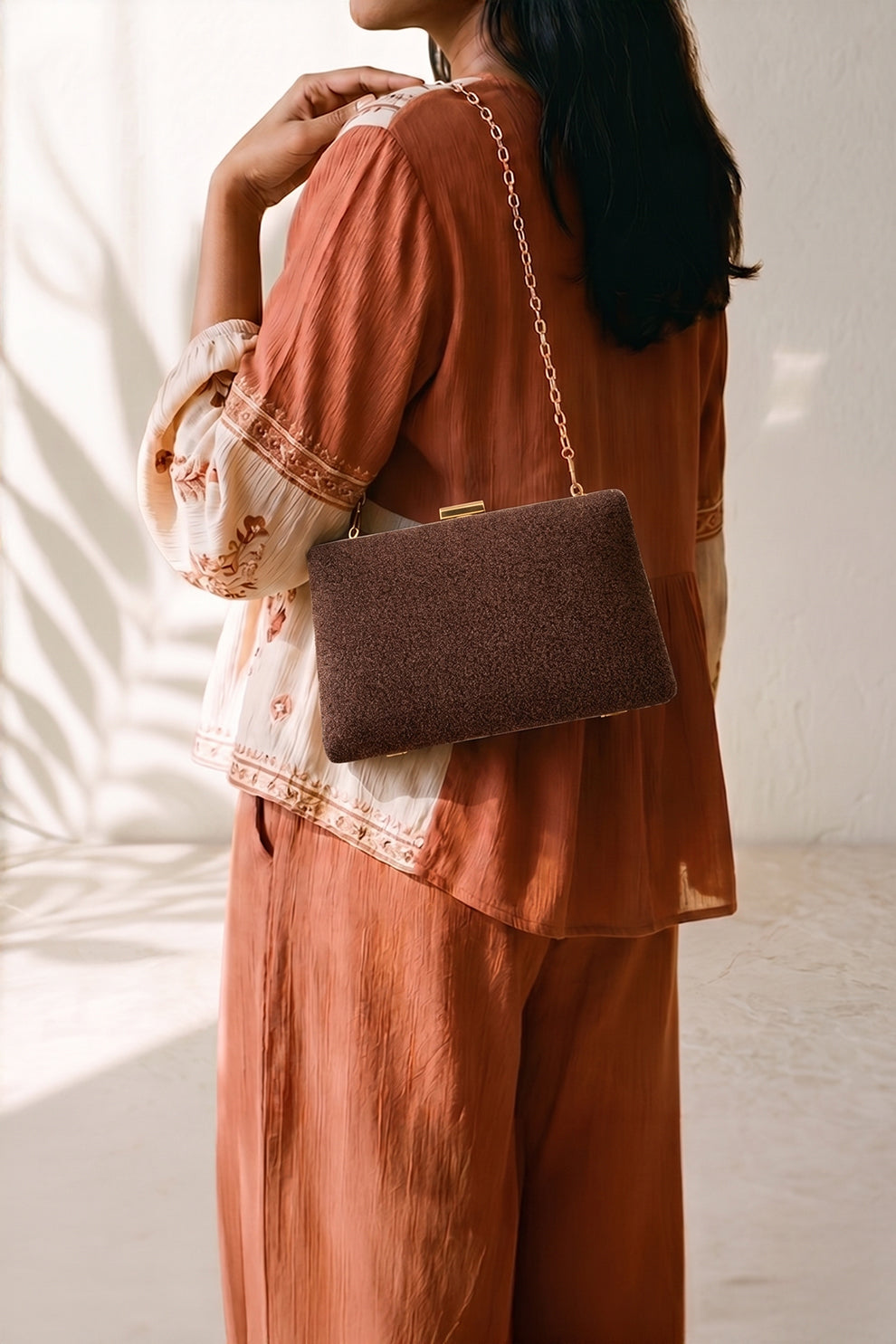 Trendy affordable women Clutch Purse bags. Clutches Collection Fineur Online Pakistan