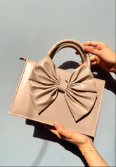 Fineur Hand Bag Gloss Bow Beige