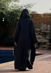 Hijabi.Pk Nida Contrast Abaya | The Classic Edits