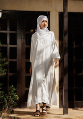 Hijabi.Pk WHITE FRONT-OPEN ABAYA- Signature
