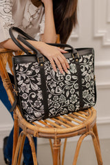Fineur Strap Canvas Tote Bag Black Floral