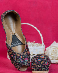 On Your Feets Casual Khussa-Vintage Charm