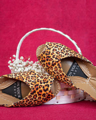 On Your Feets Casual Khussa-Empire