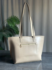fineur alexa trendy and classic tote bags in Pakistan at affordable prices.