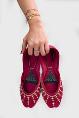 On Your Feets Emb Khussa-Basera