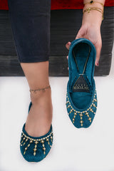 On Your Feets Emb Khussa-Basera