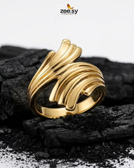 Botanical Fluid Gilded Statement Ring