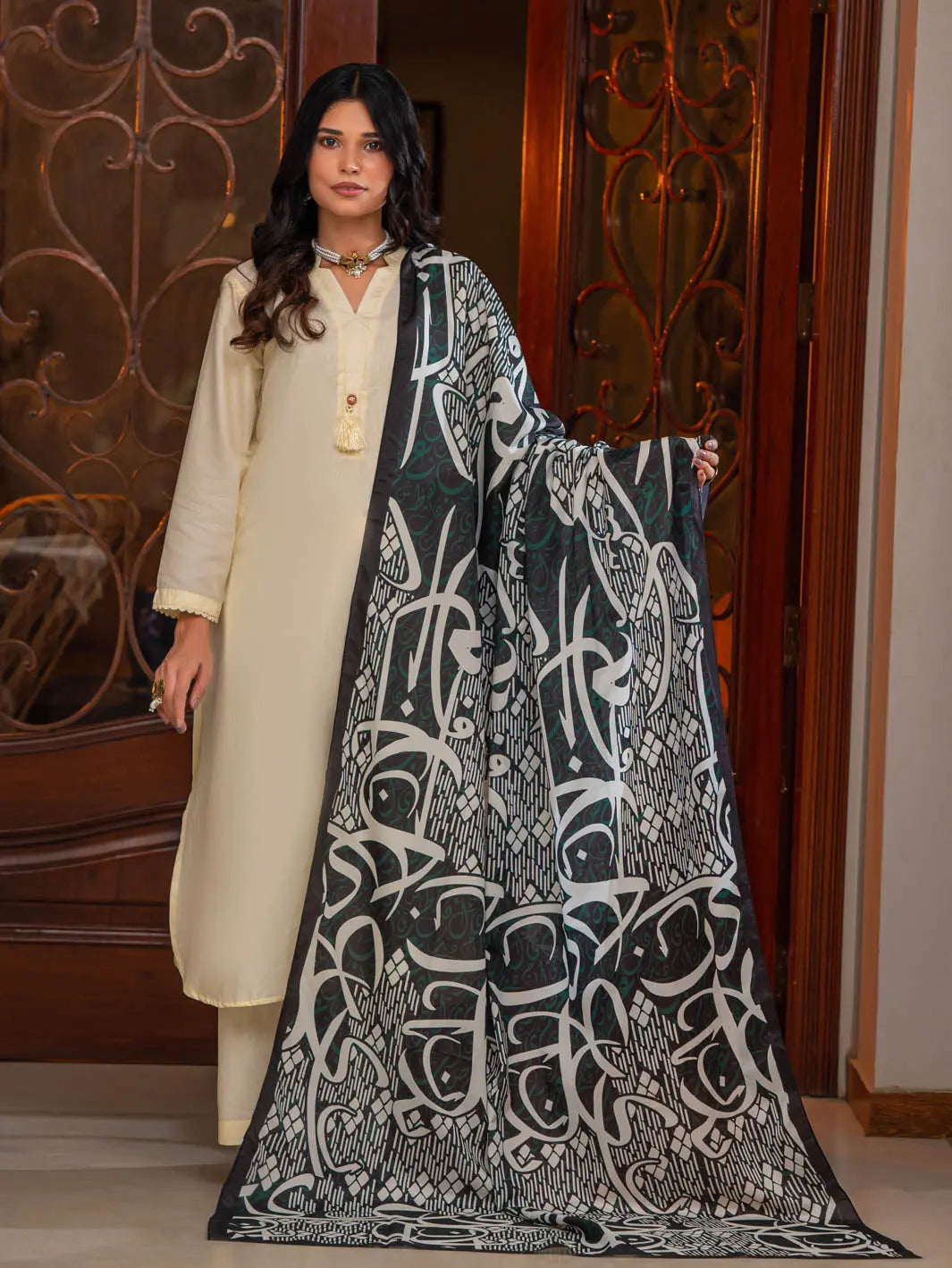 Mehar Odhni (Black) TNG by MD