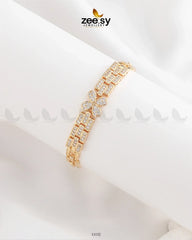 Enchanted link Bracelet Golden - Zeesy Jewellery