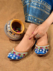 Heeriye Heer Women's Fancy Khussa