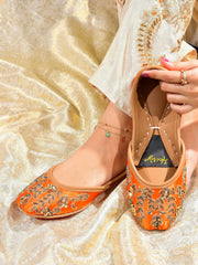 Heeriye Daisy Women's Bridal Khussa