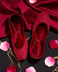 Ujaala Isha - Red Jutti