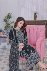 Umer Aayan 03-Piece Mahpara Embroidered Black Chiffon Suit