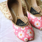 On Your Feets Casual Khussa-Jasmine Whisper