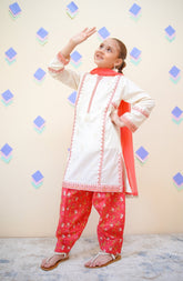 Shanzey Stitched 3 Piece Emb Lawn Farshi Edit Collection'2025-SHK-4432