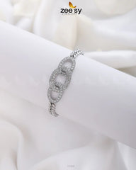 Three Linked Circles Bracelet Silver - Zeesy Jewellery