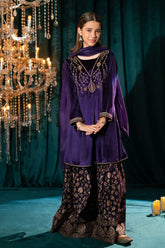 Explore our collection of Pakistani party wear for girls. Discover beautifully embroidered dresses perfect for Eid