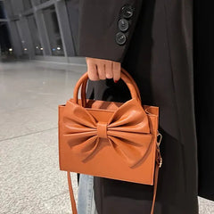 Fineur HandBag Gloss Bow Brown