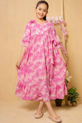 Stylish georgette printed dress for teens ??? a trendy Pakistani maxi dress perfect for casual outings. Lightweight