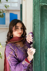 Sardiyon Ki Shaam Omal By Komal Stitched 3 Piece Winter Suit-Parizah