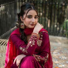 Sardiyon Ki Shaam Omal By Komal Stitched 3 Piece Winter Suit-Dilbar