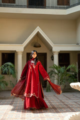 Sardiyon Ki Shaam Omal By Komal Stitched 2 Piece Winter Suit-Sareena
