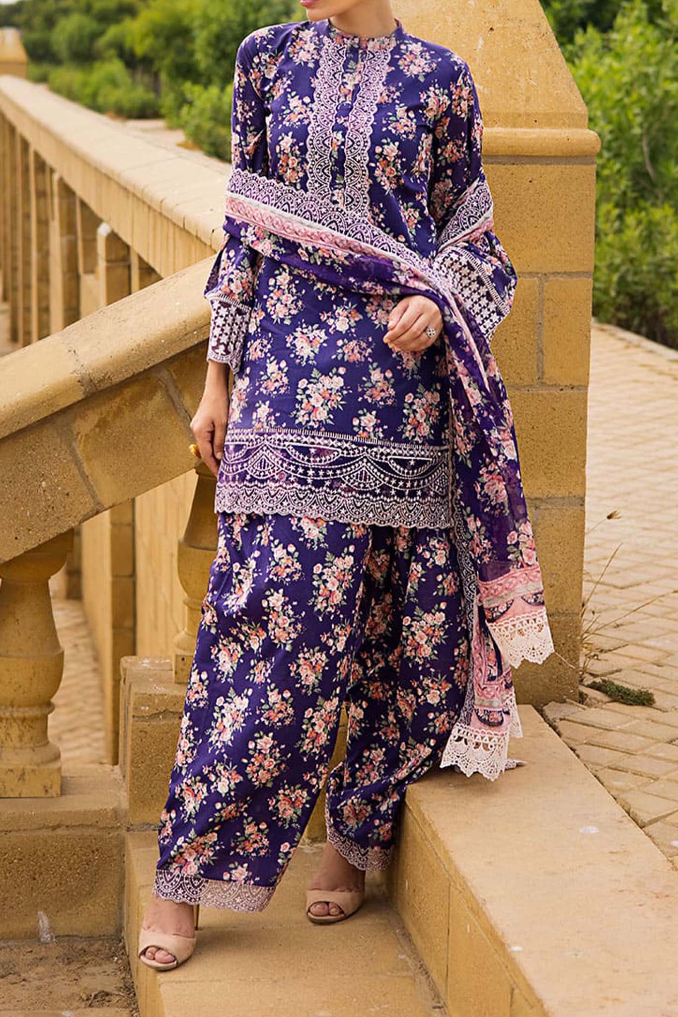 Zainab Chottani Unstitched 3 Piece Eid Luxury Lawn Collection'2023-ZC-06-B