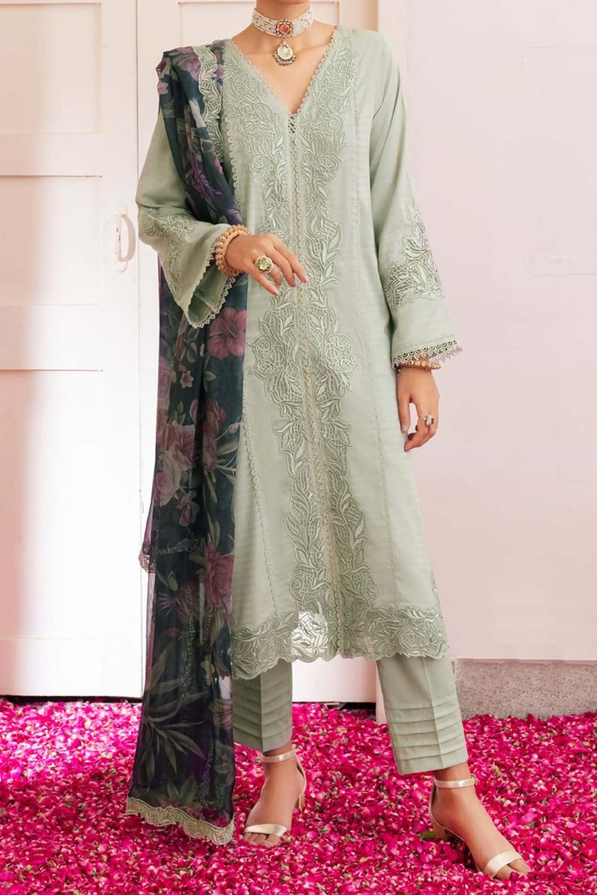 Aashiyan by Iznik Unstitched 3 Piece Festive Lawn Collection'2023-AL-05-Insha