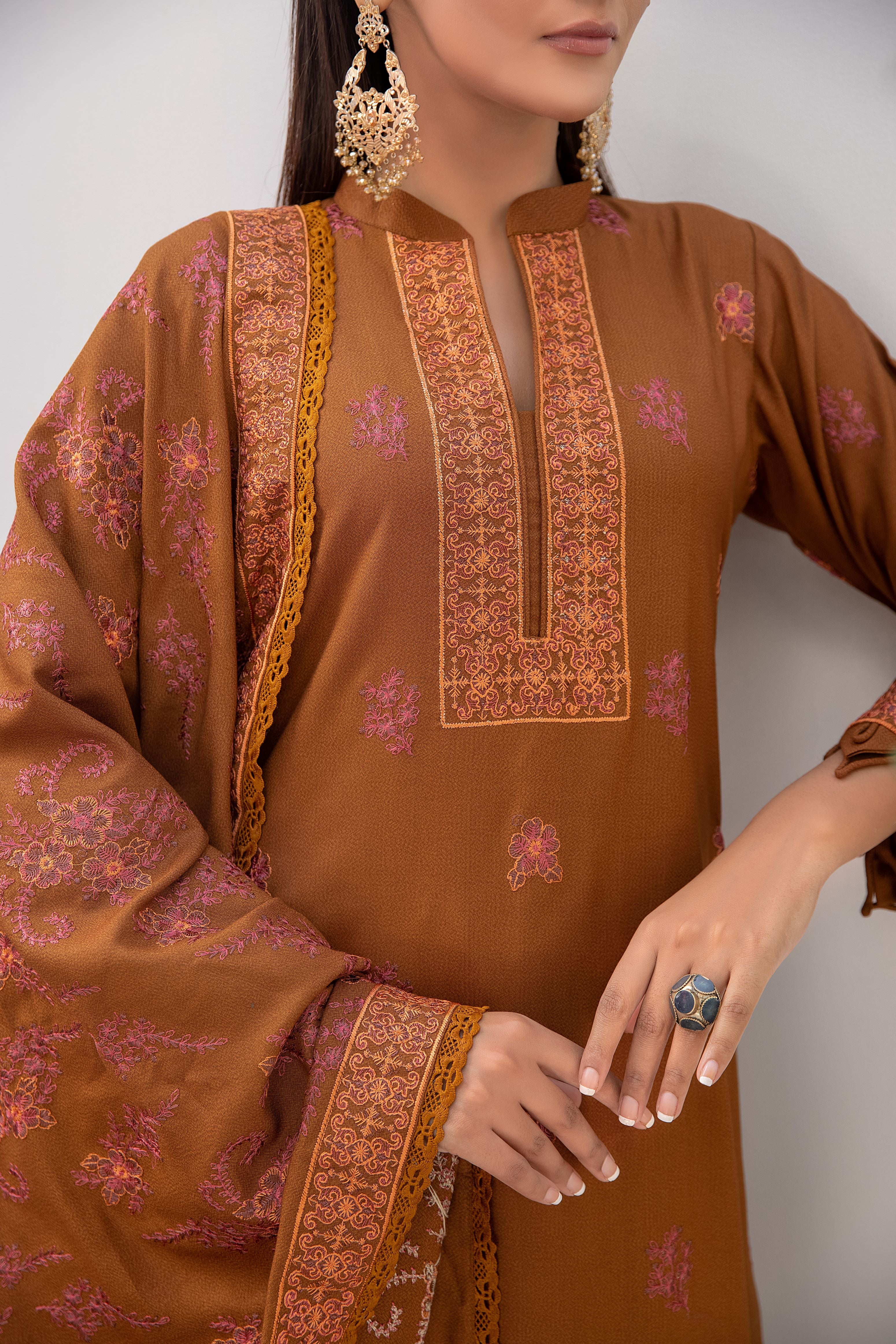 threadsweaves x shomi