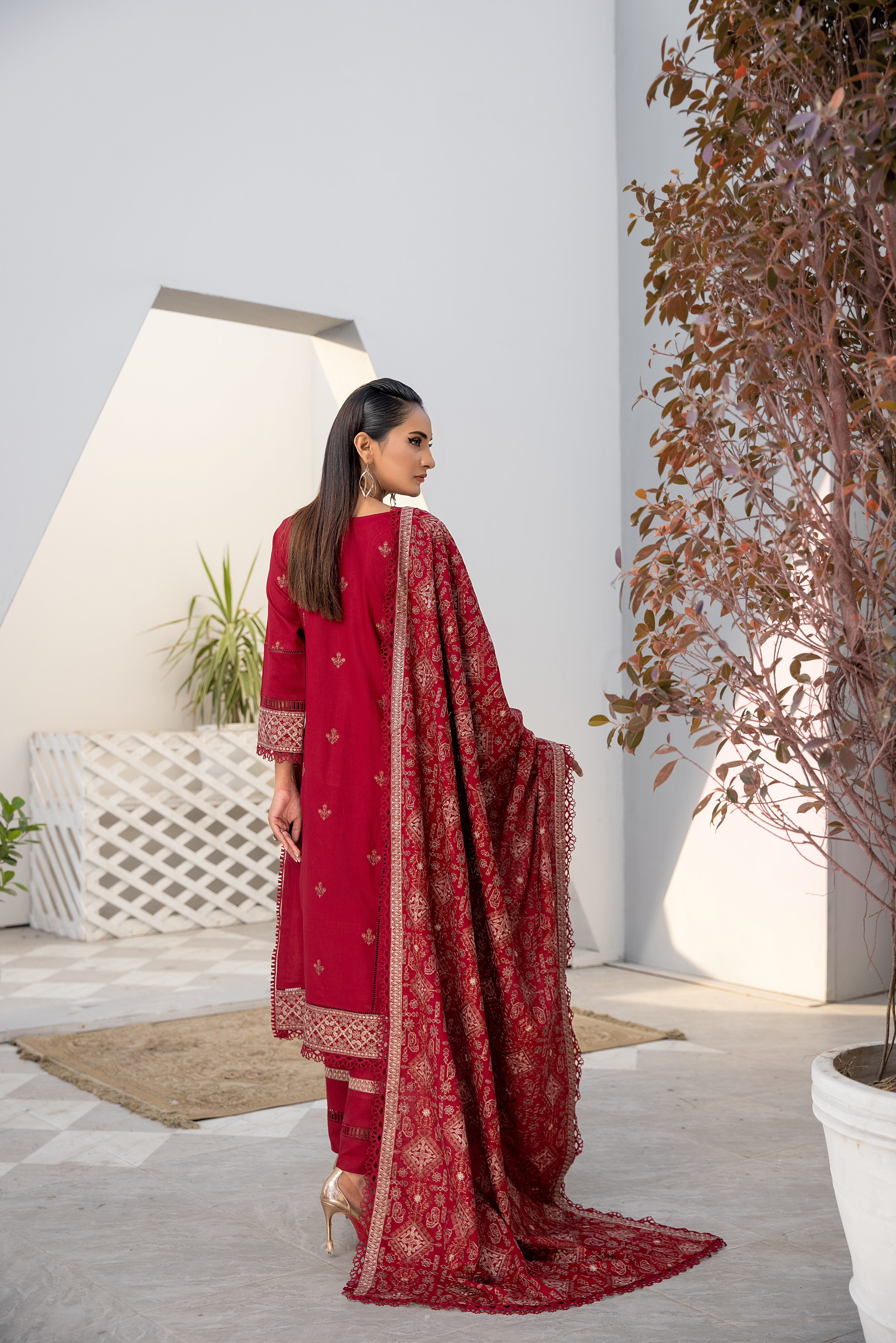 threadsweaves x shomi