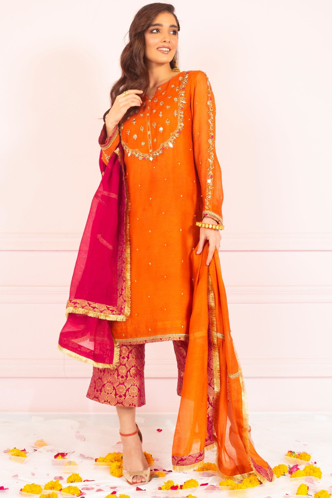 Soughaat By Zaaviay Stitched Gajra (Kurti Only)