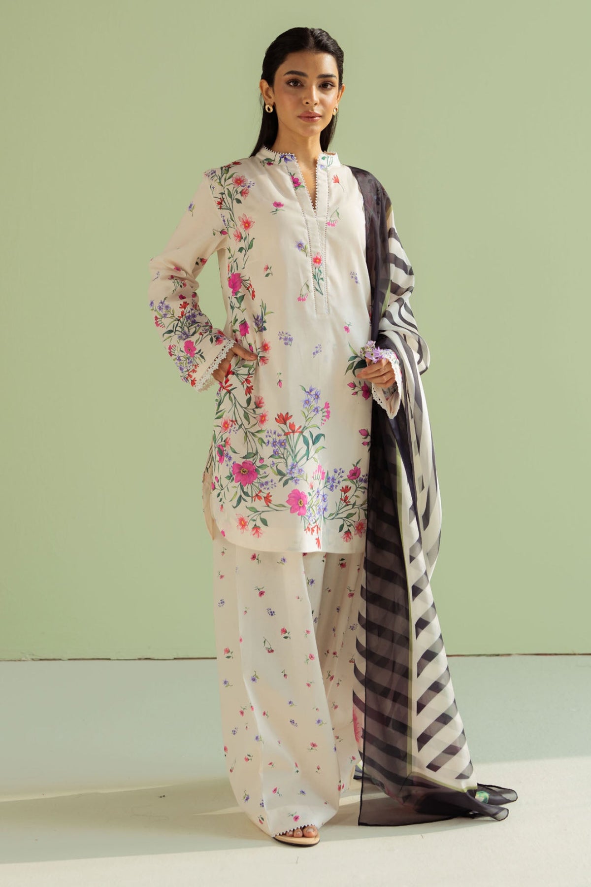 Coco Prints by Zara Shah Jahan Unstitched 3 Piece Lawn Collection-04-B-Reena