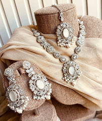 Made For Her-Bloom Necklace Set - KD1010