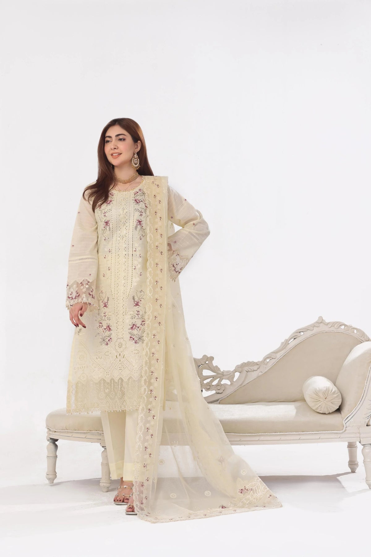 Dressline New Un Stitched 3 Pcs Premium Chikankari Emb Check Lawn Digital Printed Collection