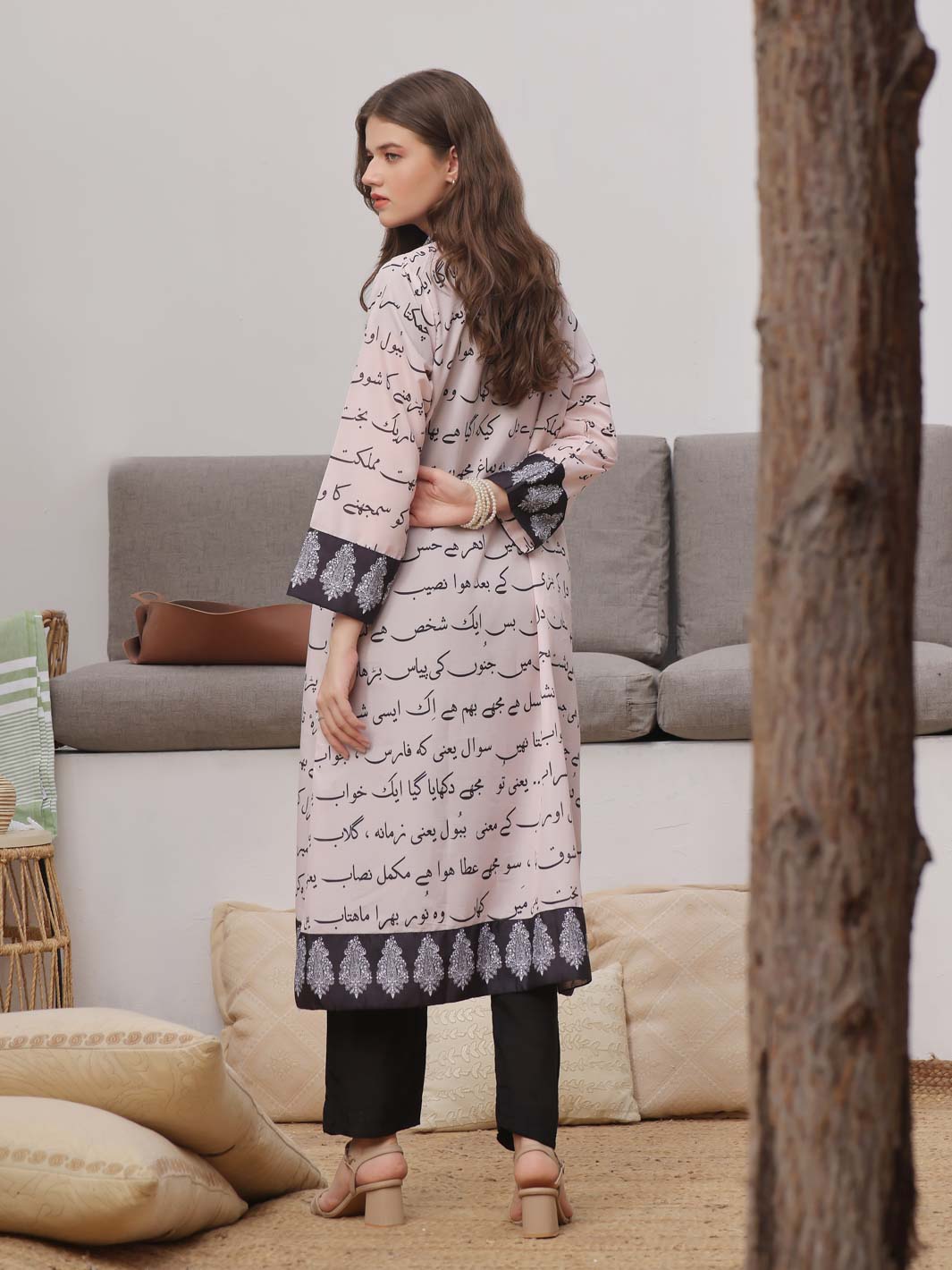 TNG Dastaan Shrug (Marble Peach) Collection'2024
