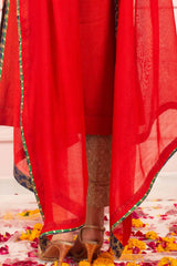 Soughaat Separates By Zaaviay Stitched Red Khaadi Net Dupatta
