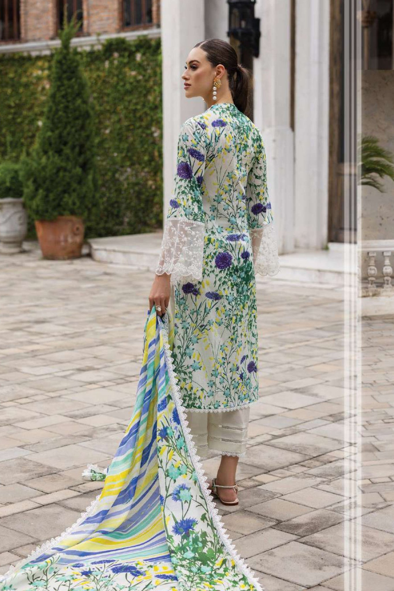 Tahra by Zainab Chottani Unstitchd 3 Piece Lawn Collection'2023-ZTC-10-A