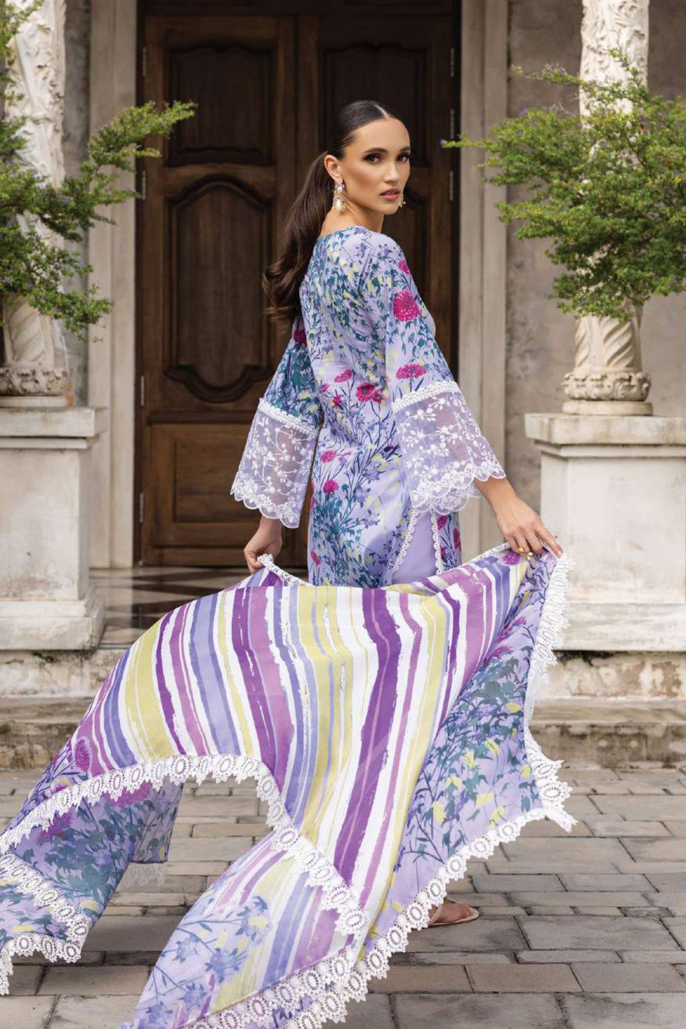 Tahra by Zainab Chottani Unstitchd 3 Piece Lawn Collection'2023-ZTC-10-B