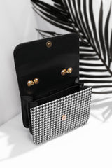 Fineur Shoulder Bag ChevronFlap - Black
