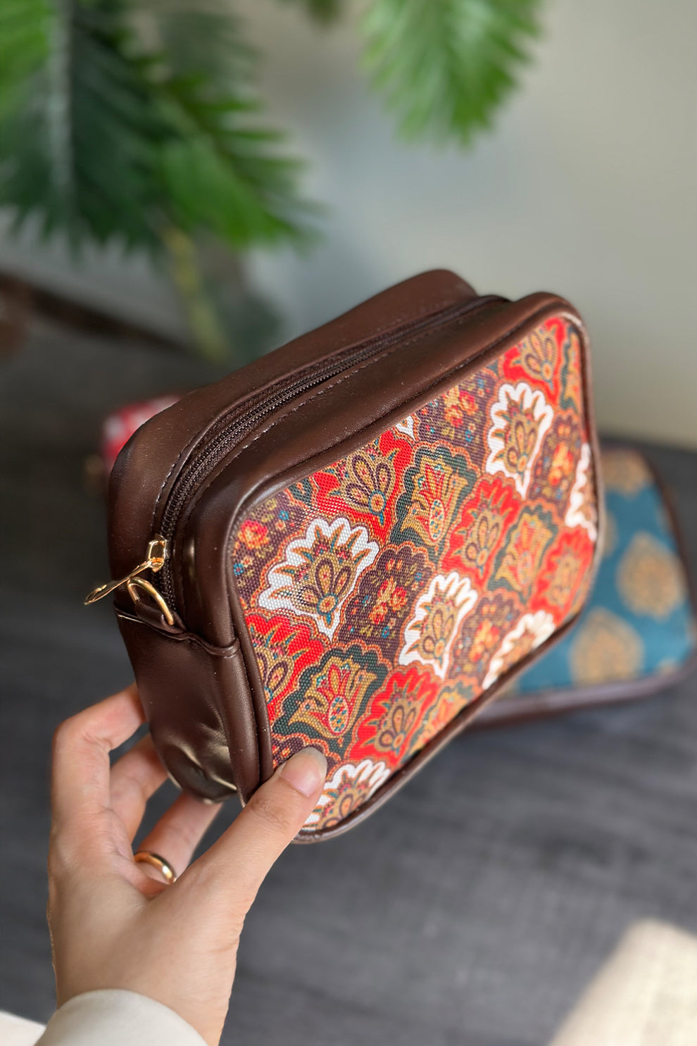 Crossbody Women Bags & Purses Pakistan