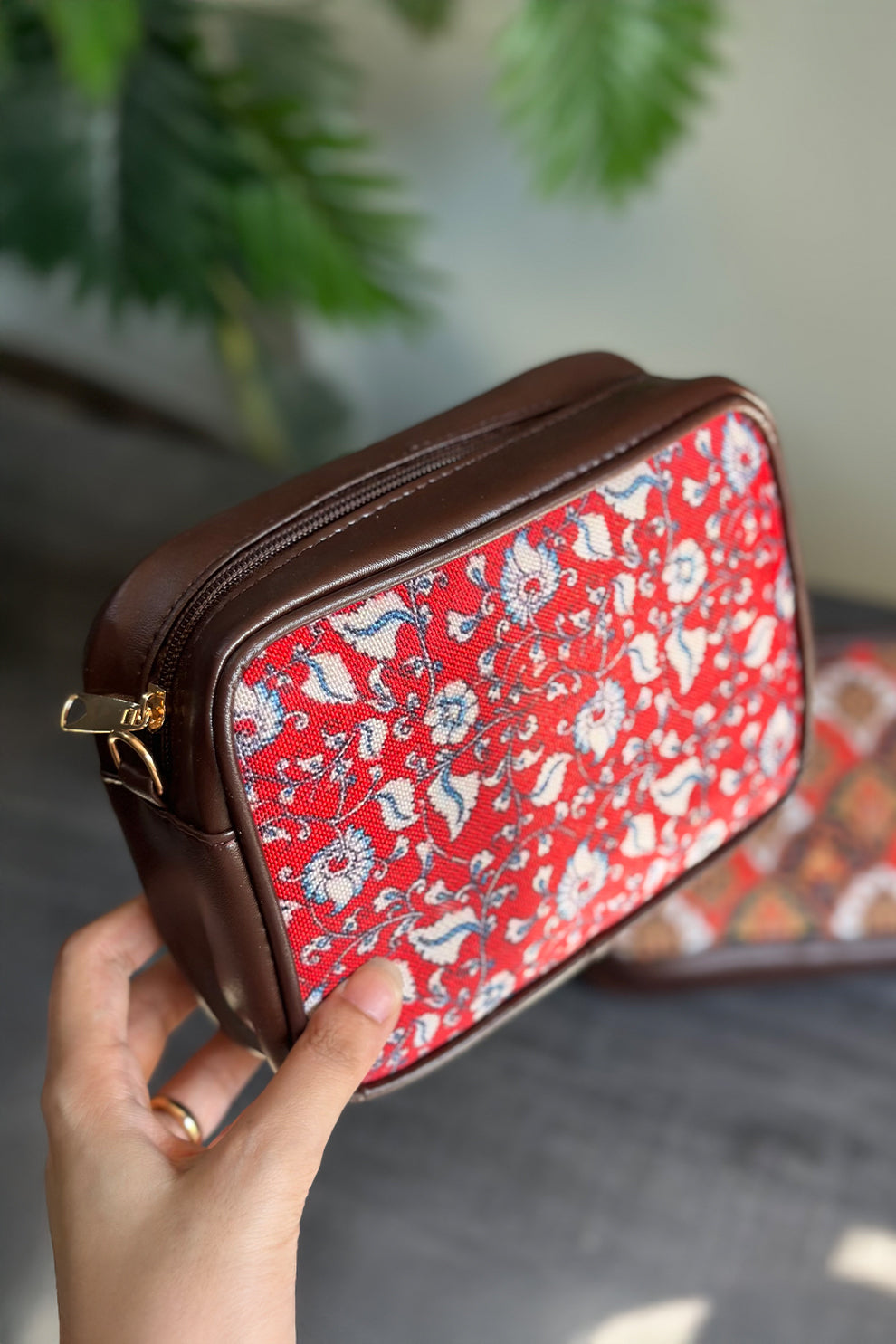 Crossbody Women Bags & Purses Pakistan