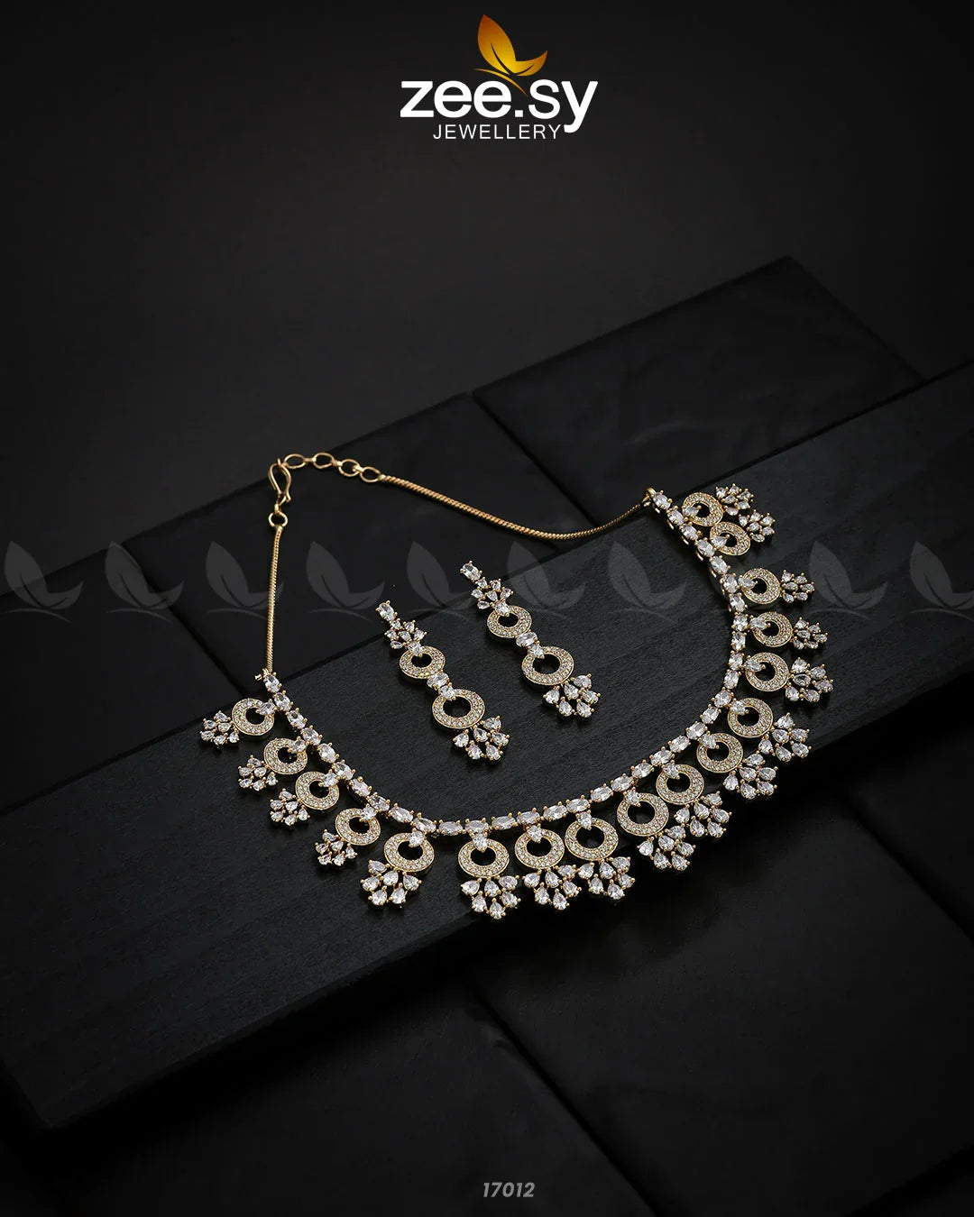 Statement Pieces Necklace Golden White - Zeesy Jewellery