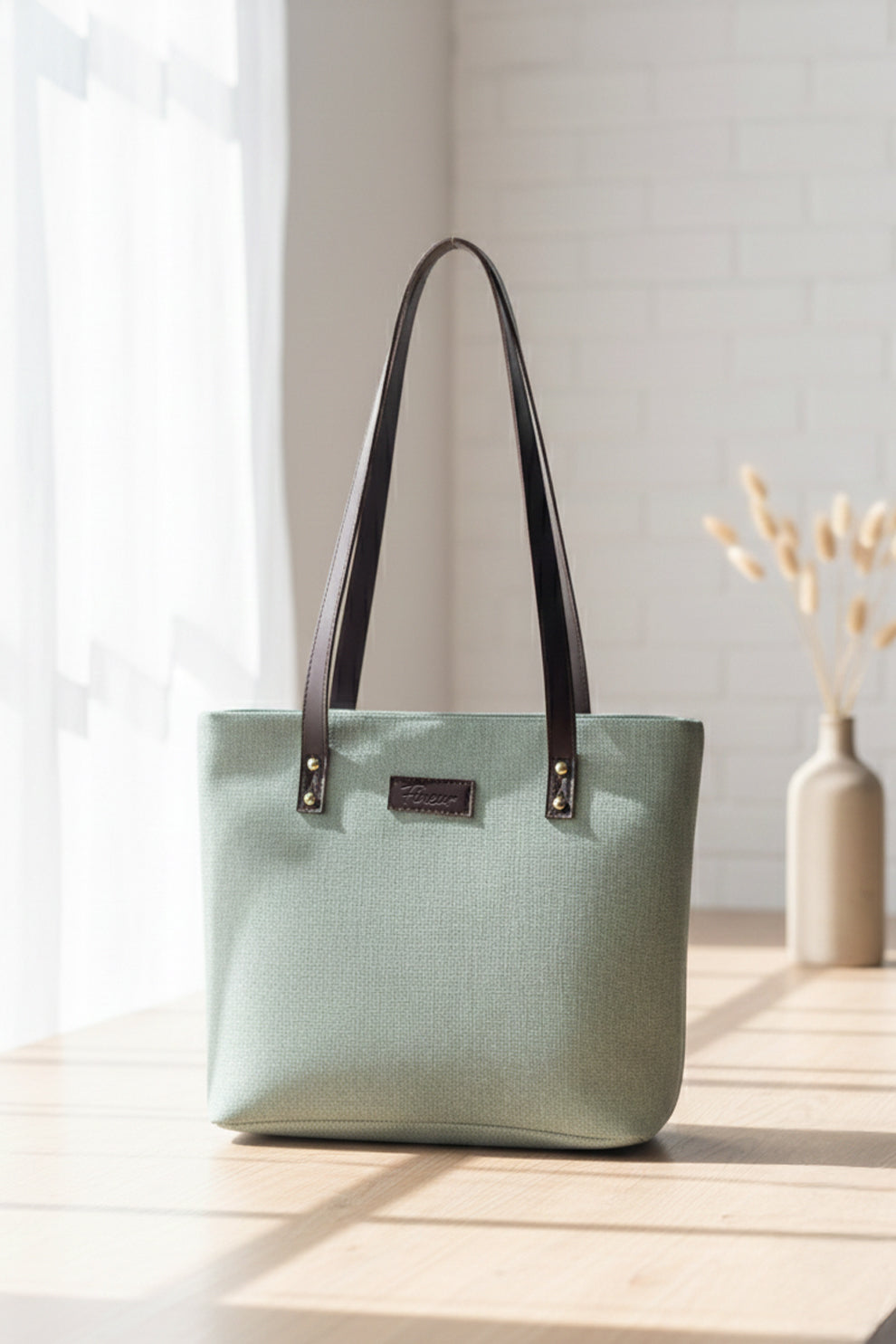 Buy Jute bags in affordable Price Best Quality in Pakistan Trendy Bags Of 2026