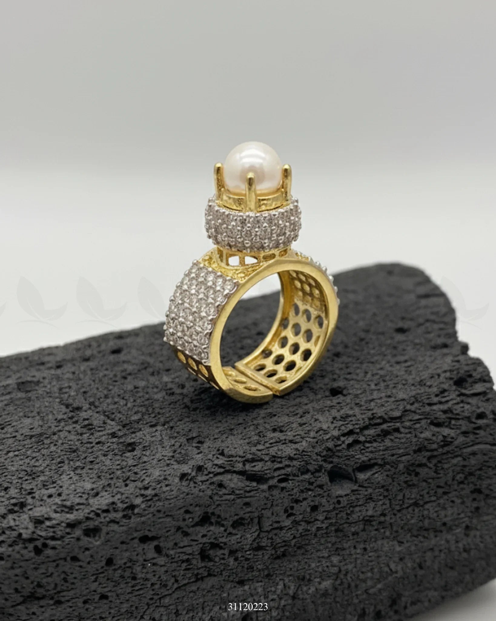 Royal High Setting Wide Ring Pearl - Zeesy Jewellery