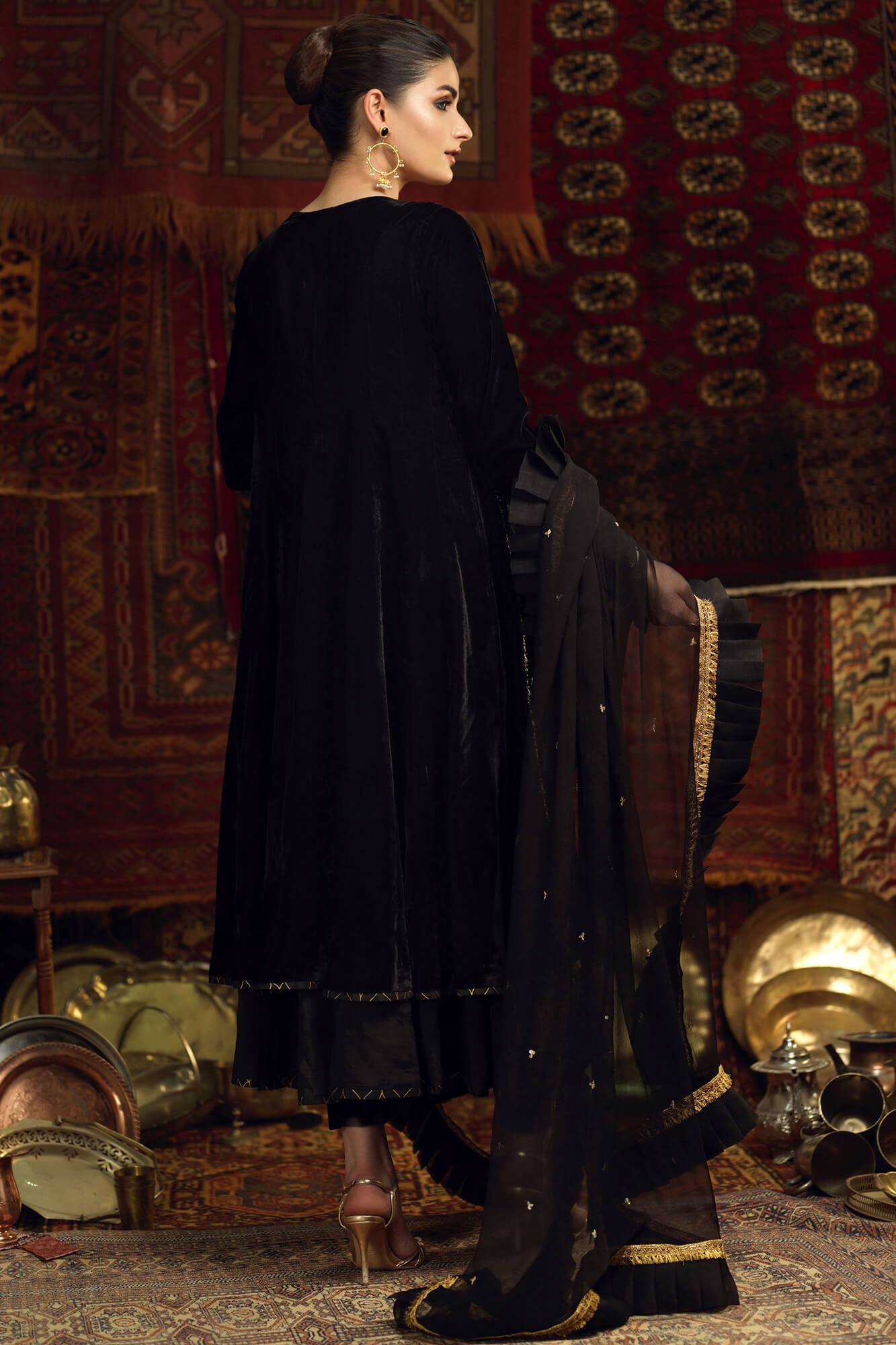 Makhmal By Zaaviay Stitched Naghma (Three Piece)
