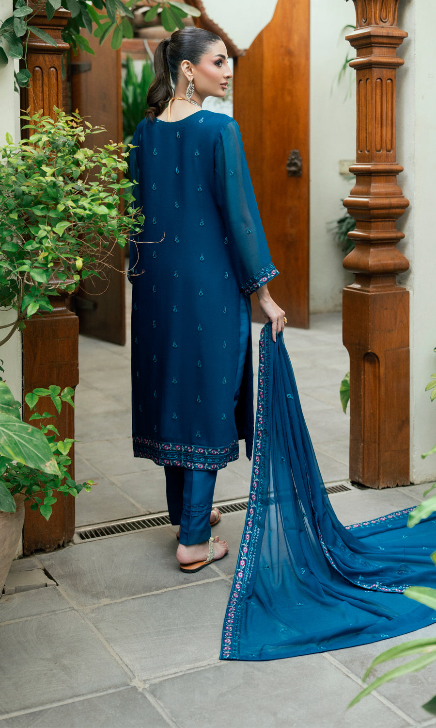 Morbagh By Shamooz Stitched 3 Piece Formals Collection'2025-Teal SEM-0841