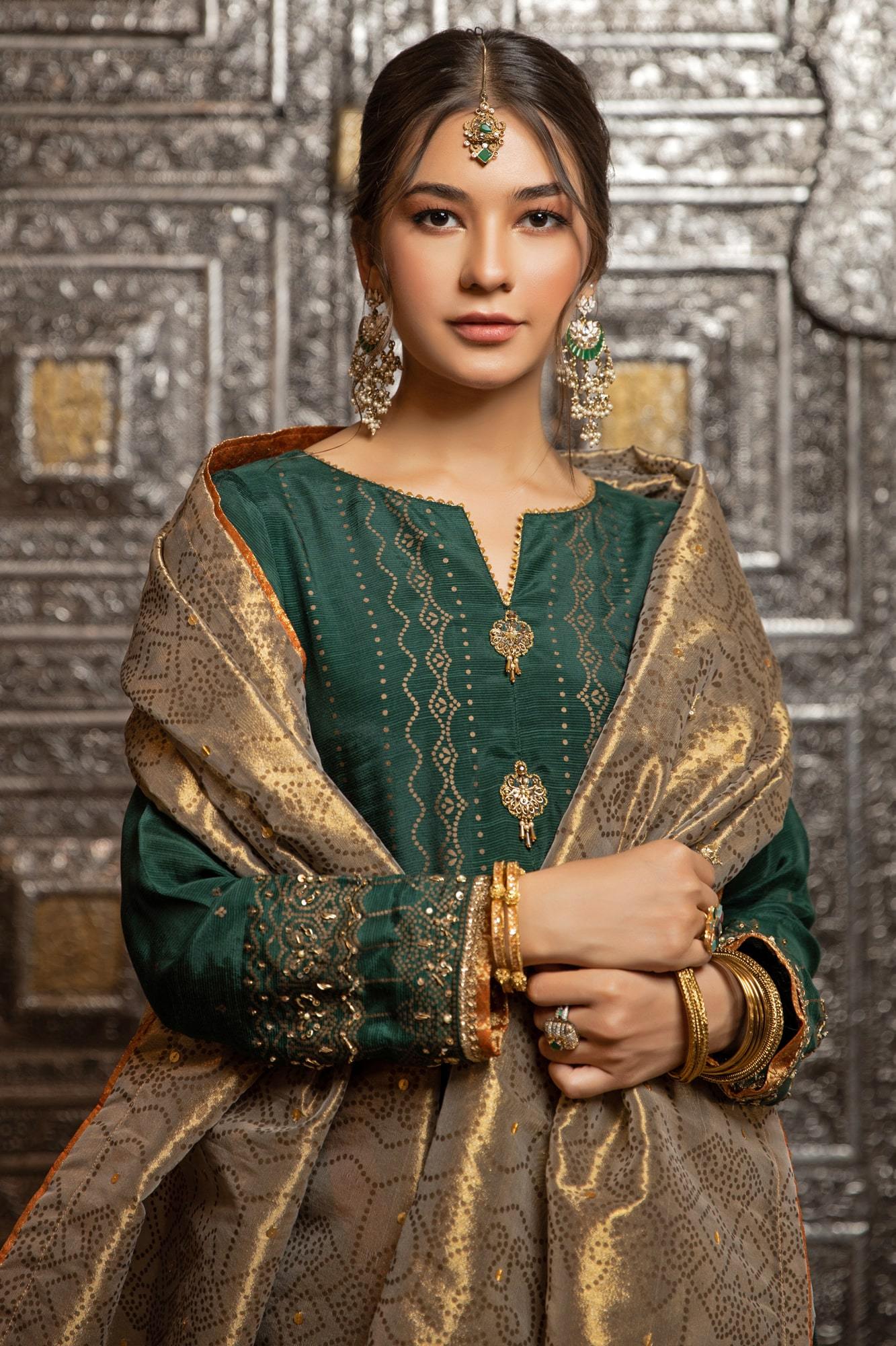 Zaaviay Stitched Eid Edit Orhni (Three Piece)