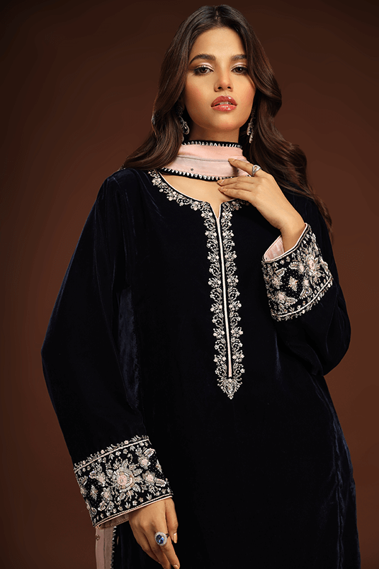Bagh E Makhmal By Zaaviay Stitched Arooj (Three Piece)